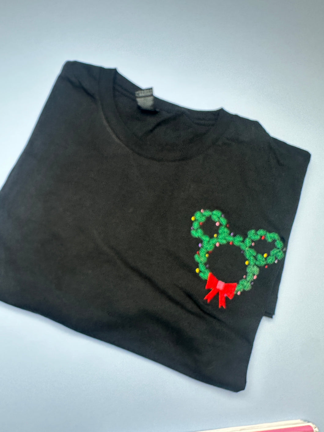 PRACTICALLY IMPERFECT - Wreath Bow XL T-Shirt